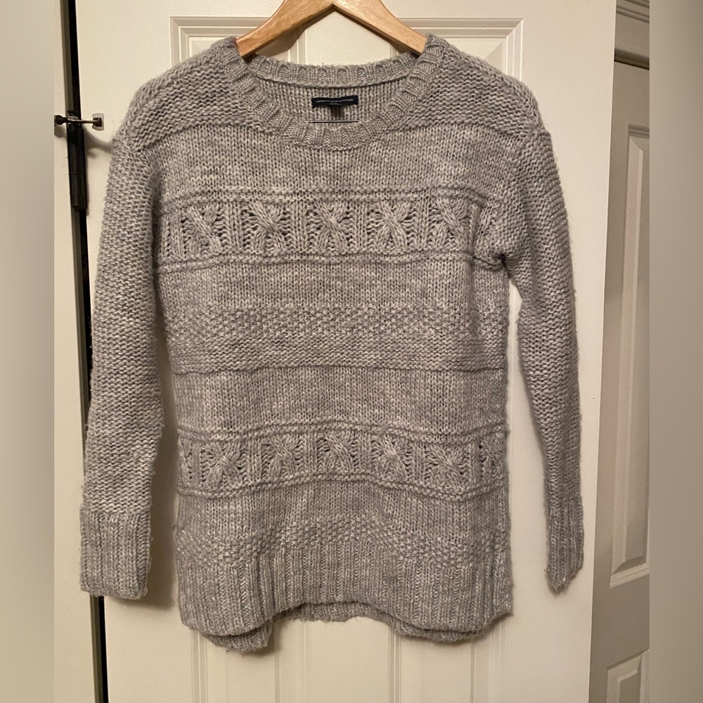 Women’s American Eagle Outfitters Sweater XM